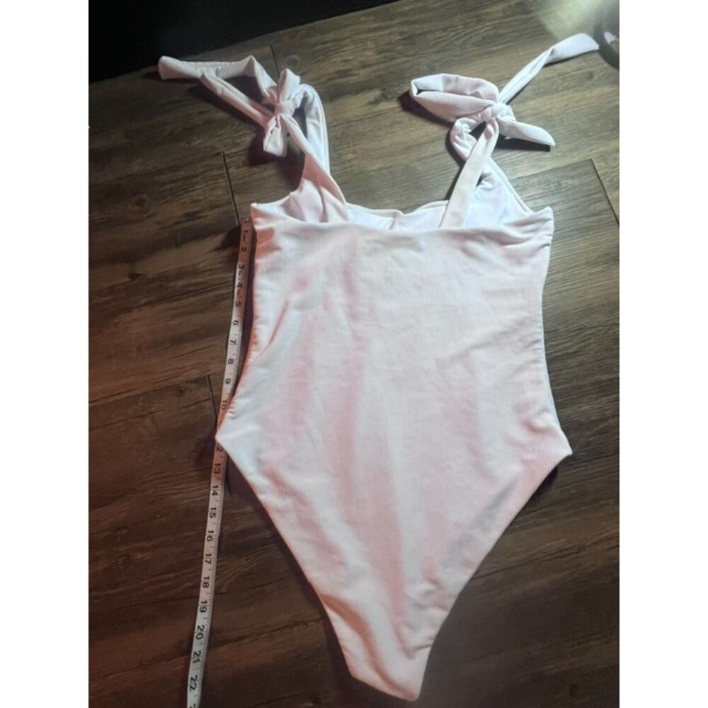 Beach Riot Women’s XL White One-Piece Swimsuit Tie Shoulder 82% Poly 18% Spandex